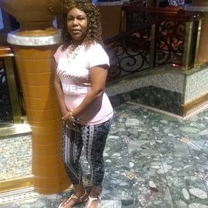 Meet your Posher, Latonia